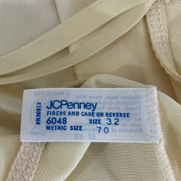 Vintage JC Penney nylon and lace camisole size 32 ivory - Picture 6 of 7